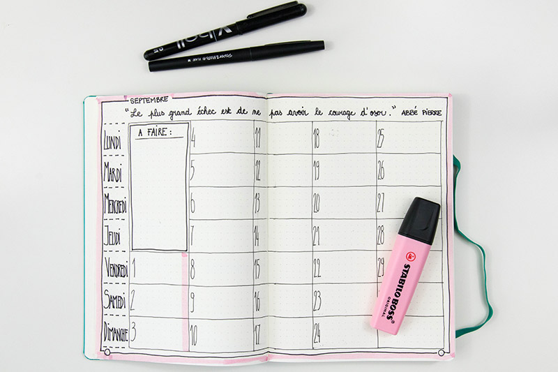 Planning mensuel pour le mois de septembre / Avril sur un fil
