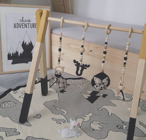 Idées cadeaux pour un noël plus éthique : un portique Au bonheur des Petits