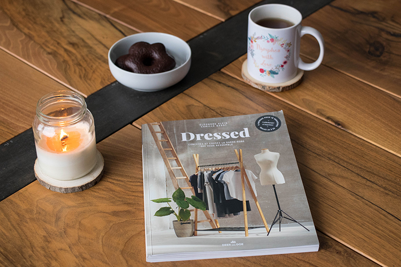 Dressed, le livre de Deer and Doe - Avril sur un fil