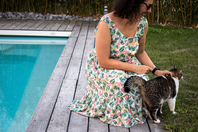 Une caresse entre deux photos pour le blog couture - Avril sur un fil